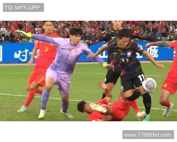 黑山与俄罗斯足球友谊赛因争议判罚腰斩球迷反应热烈引发广泛讨论